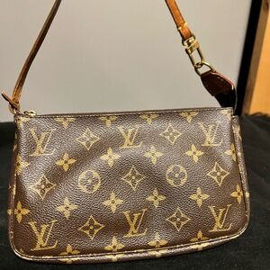 Louis Vuitton Pochette Accessories